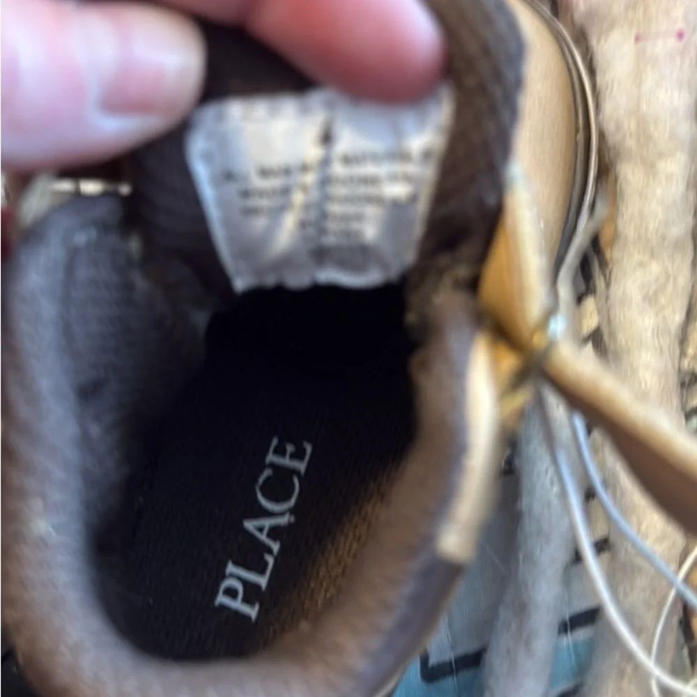 The Children's Place Beige Kids Sneakers Size 4
